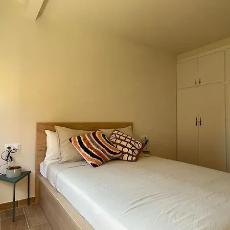 Superflat Near 15' Center
